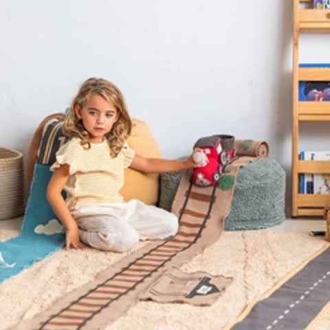 Juguete textil RIDE & ROLL Tren con camino enrollable