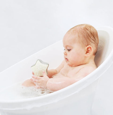 Tina Shnuggle con respaldo gris